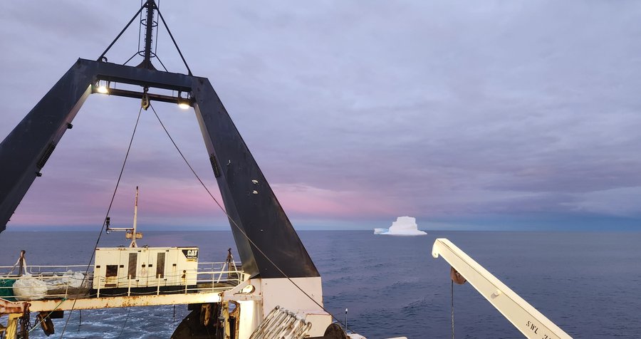 20240916 Mersey Venture fantail with iceberg and pre-dawn background (KBosman)