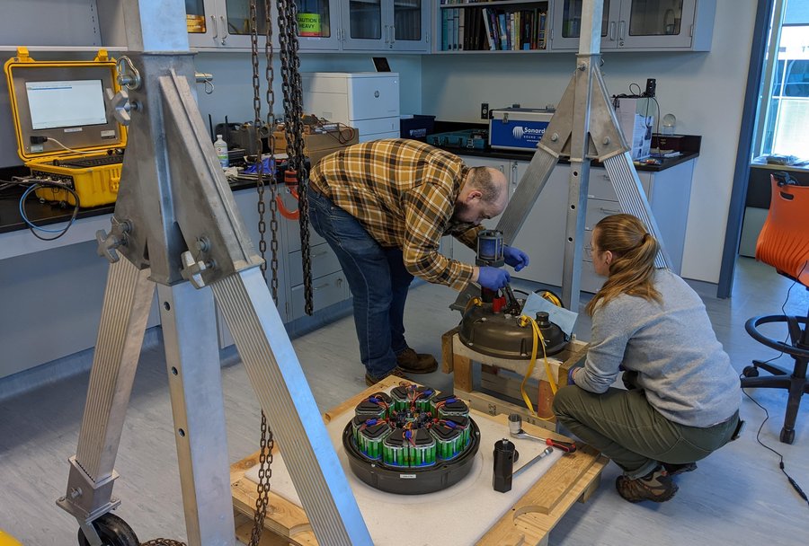 2024-02-09 John & Katie working to disassemble C760 (GCairns)