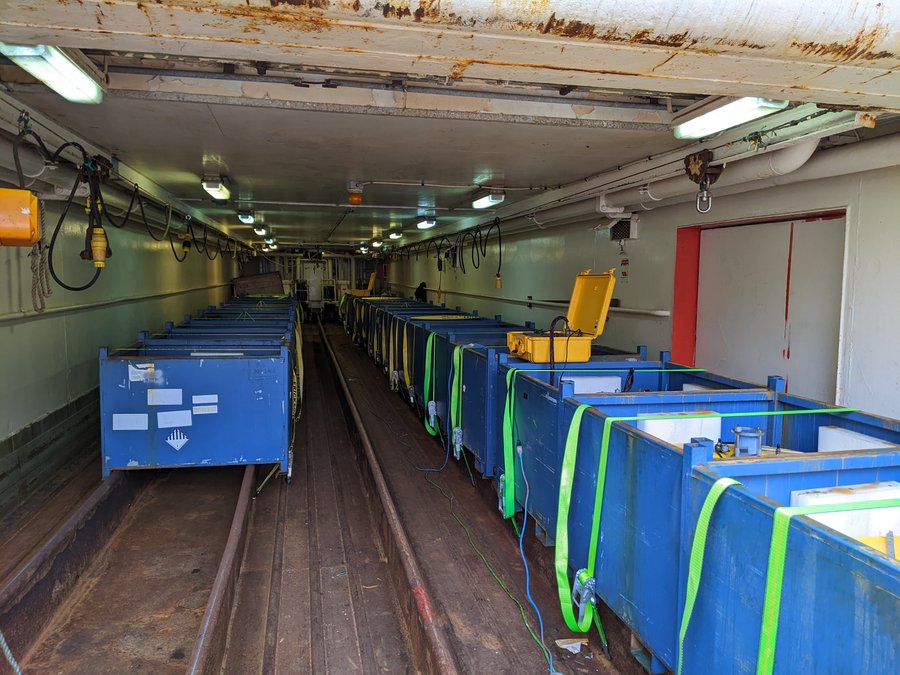 2024-09-10 Charging OBS in trawl storage area (GCairns)